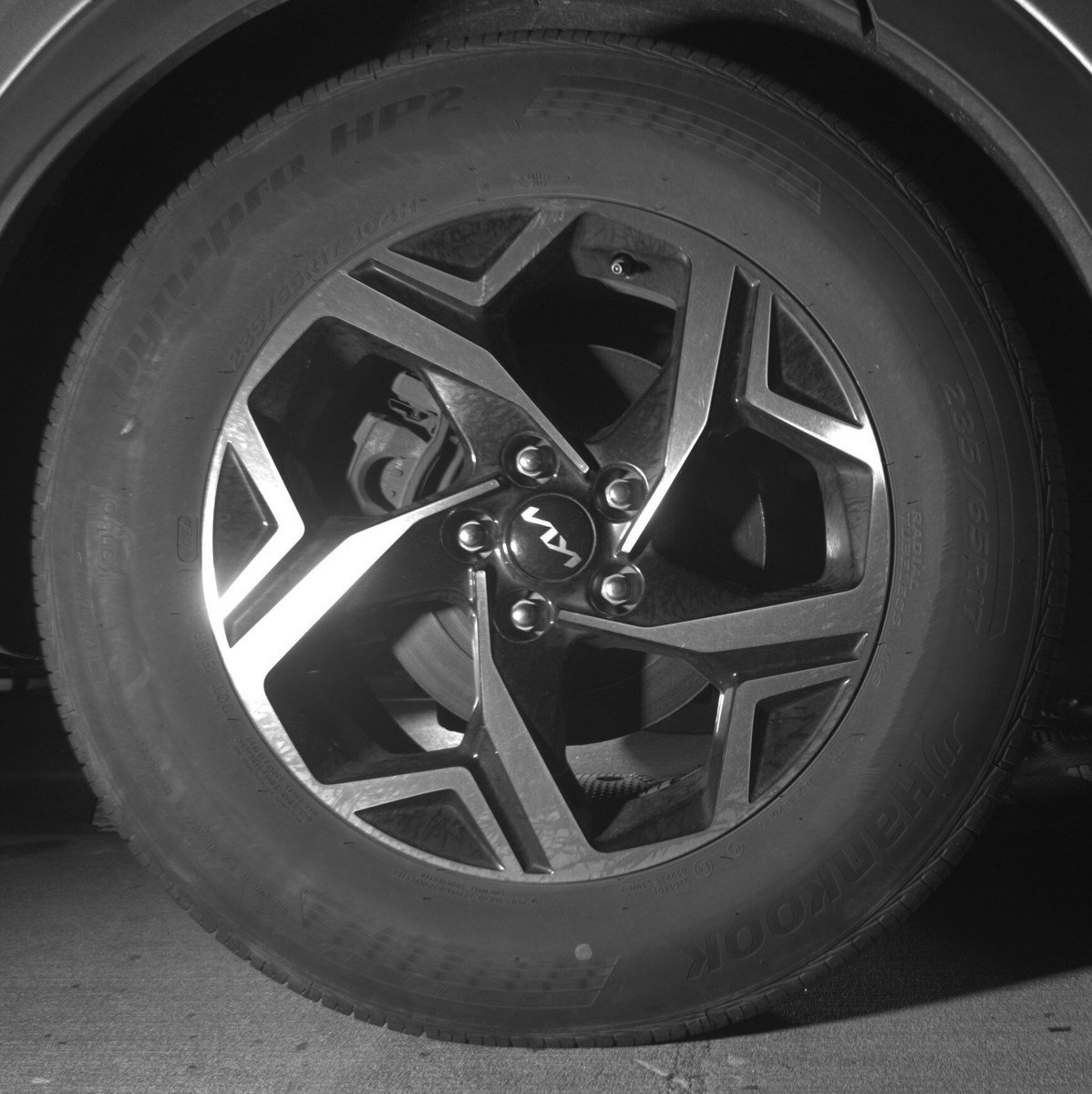 Used 2024 Kia Sportage LX image 12