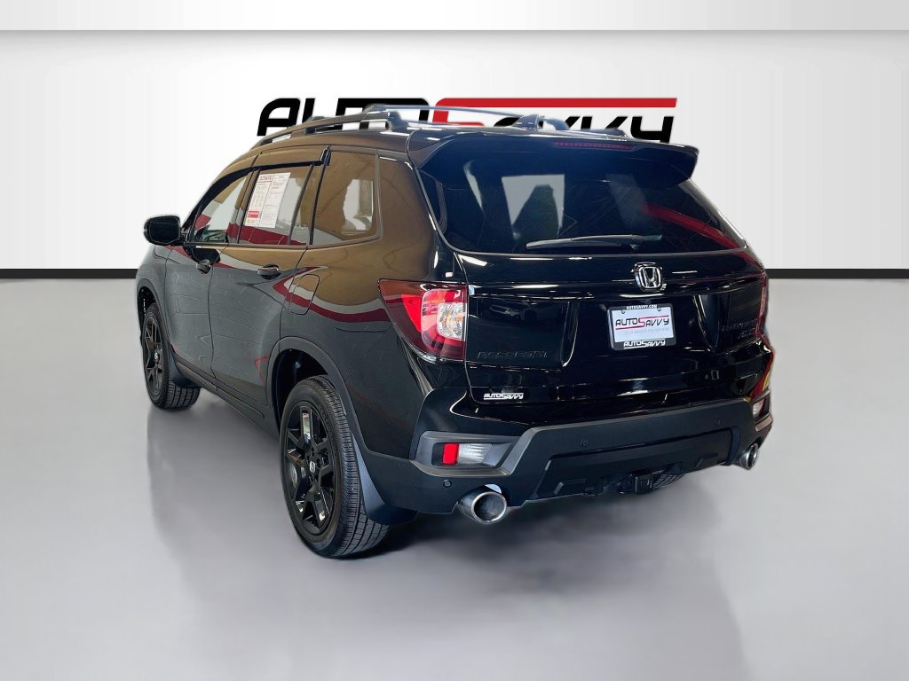 Used 2025 Honda Passport Black Edition image 5