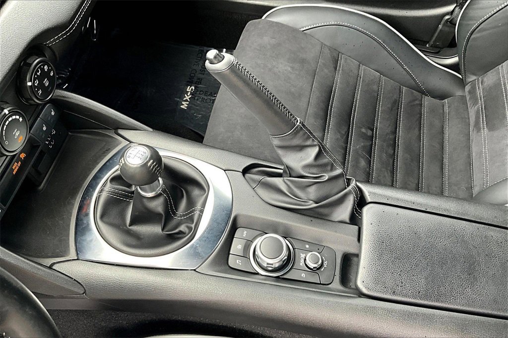 Used 2023 MAZDA MX-5 Miata Club image 22