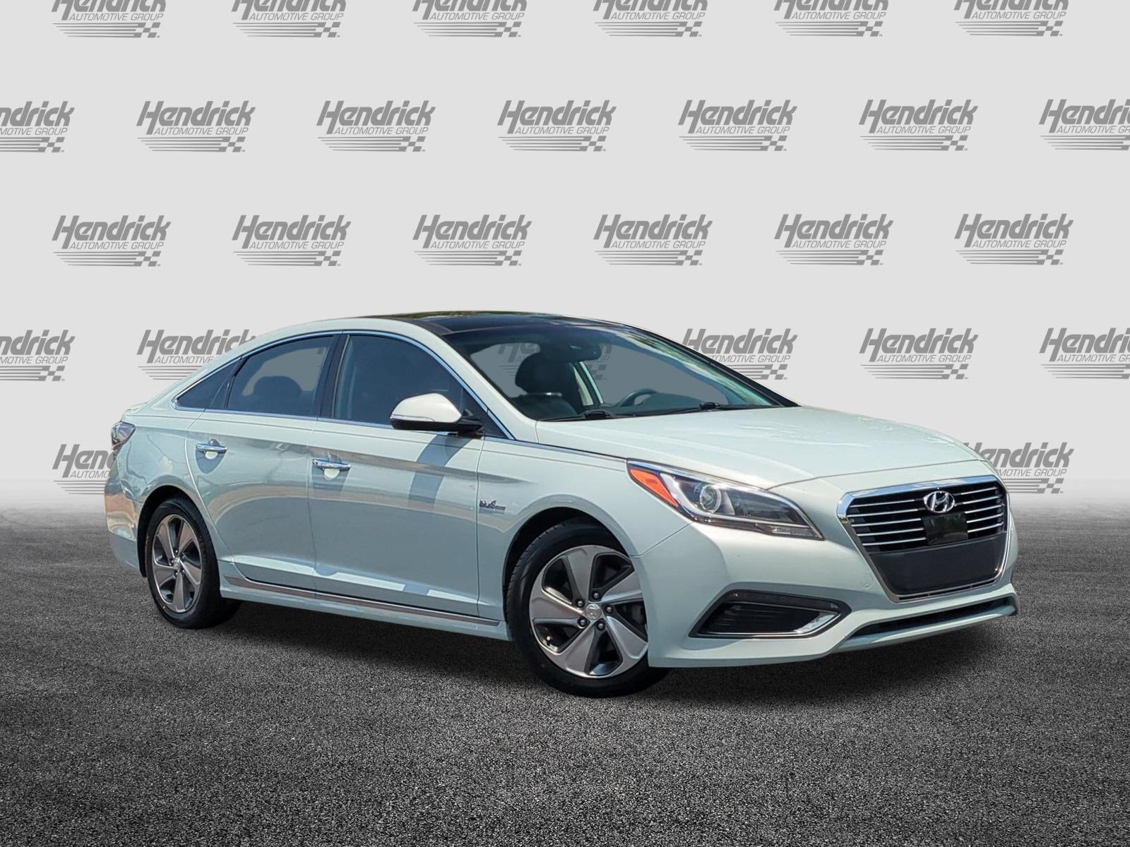 Used 2016 Hyundai Sonata Limited w/ Option Group 02 FWD video 2