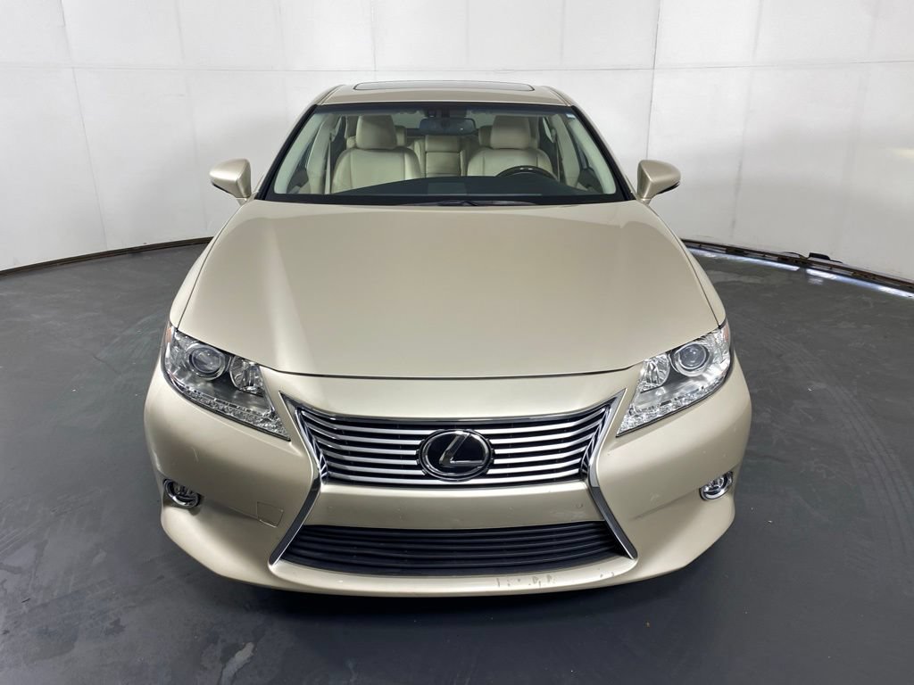 Used 2014 Lexus ES 350 w/ Luxury Package FWD image 5