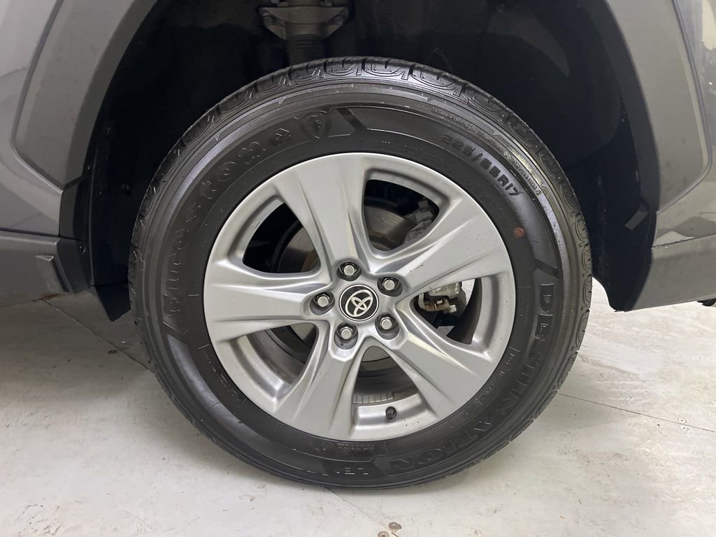 Used 2025 Toyota RAV4 XLE image 16