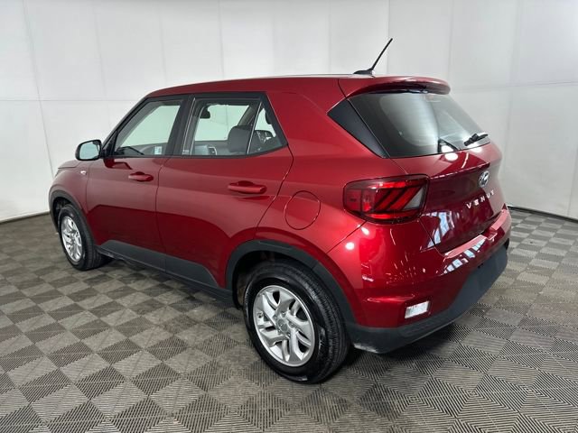 Used 2025 Hyundai Venue SE image 5
