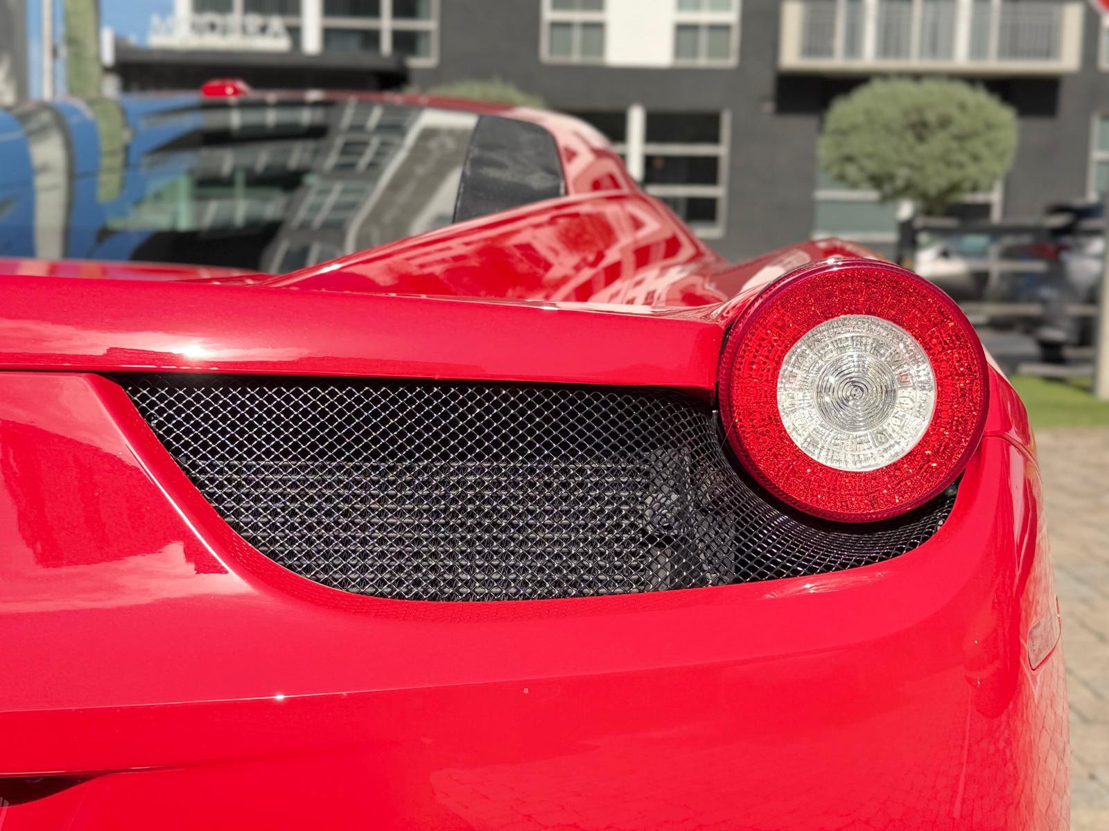 Used 2011 Ferrari 458 Italia Coupe RWD image 17