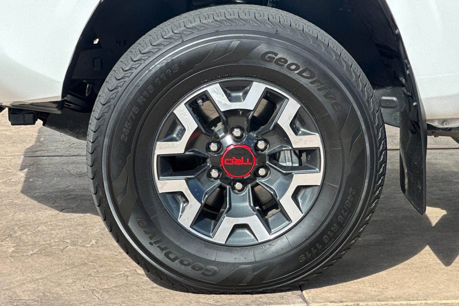 Certified 2022 Toyota Tacoma SR image 31