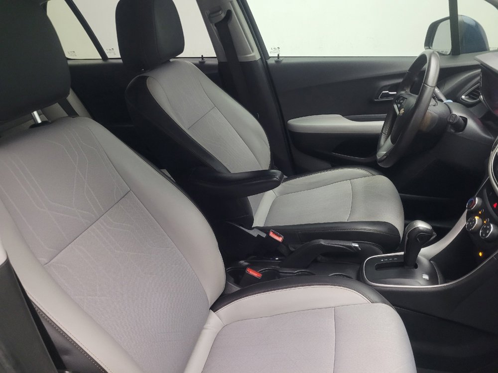 Used 2020 Chevrolet Trax LT w/ Driver Confidence Package image 21