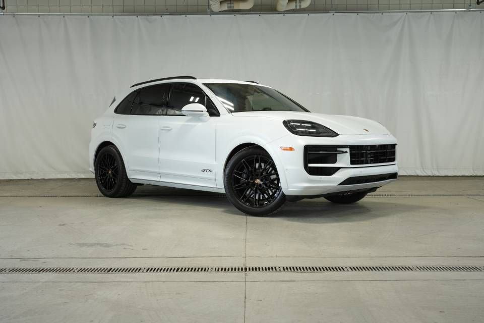 New 2026 Porsche Cayenne GTS image 9