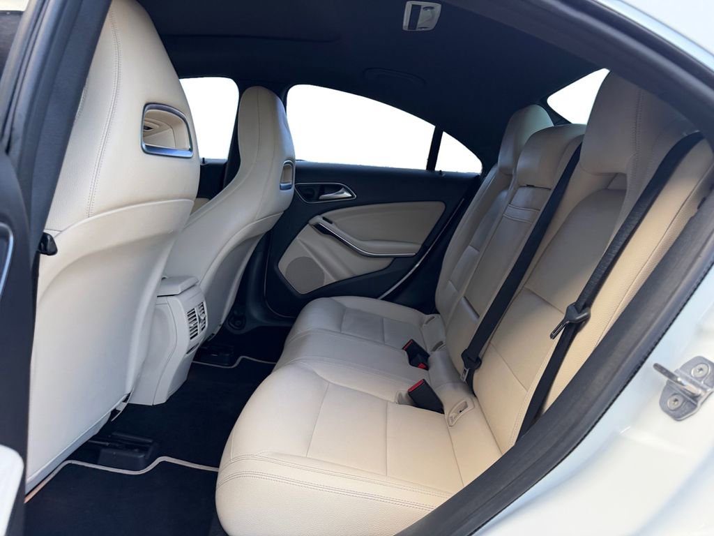 Used 2018 Mercedes-Benz CLA 250 image 16