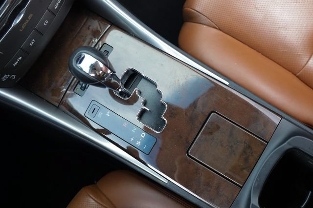 Used 2011 Lexus IS 350C w/ Luxury Pkg RWD image 37
