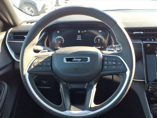 New 2025 Jeep Grand Cherokee 4WD image 11