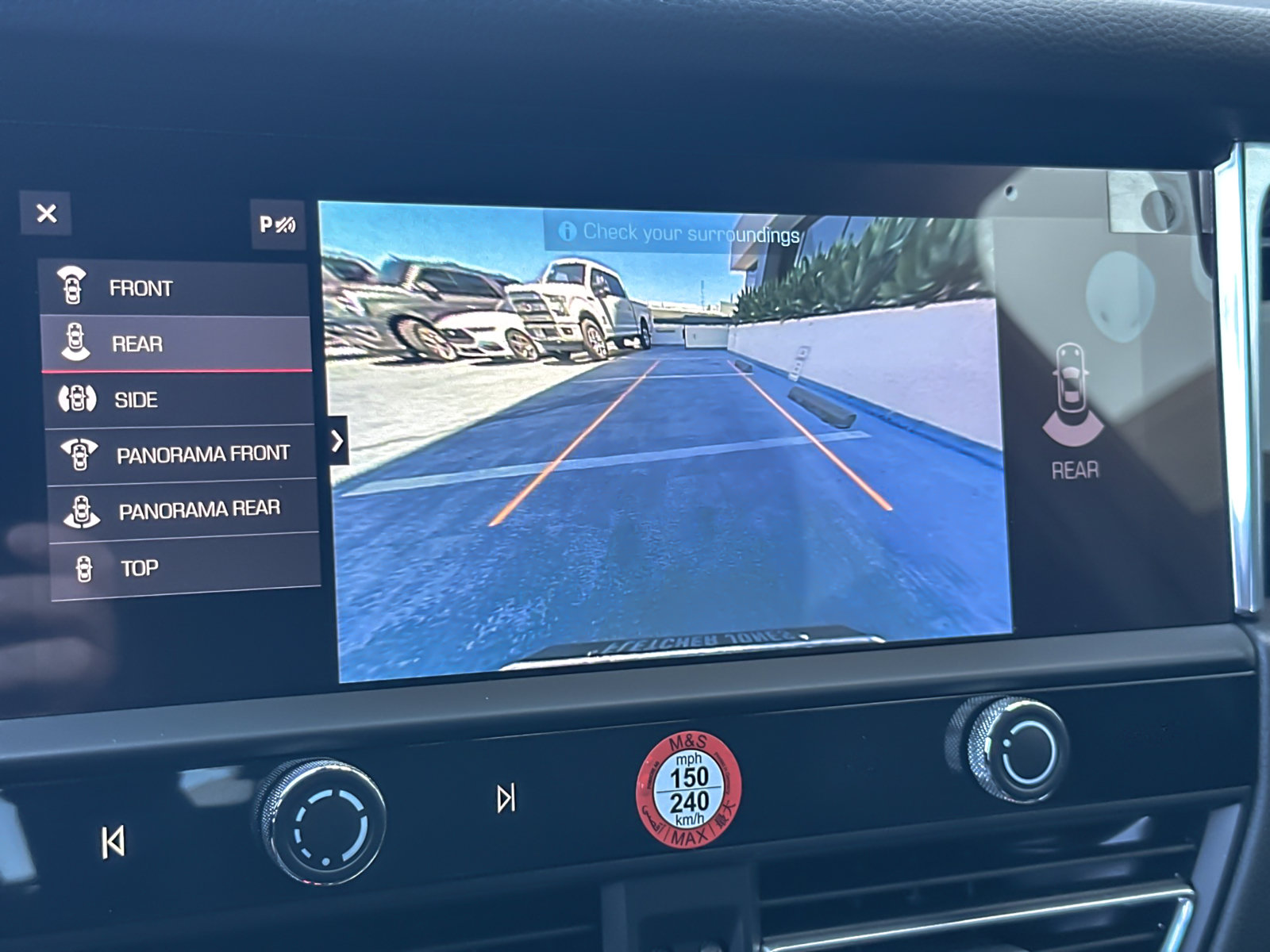 Certified 2026 Porsche Macan AWD/4WD image 15