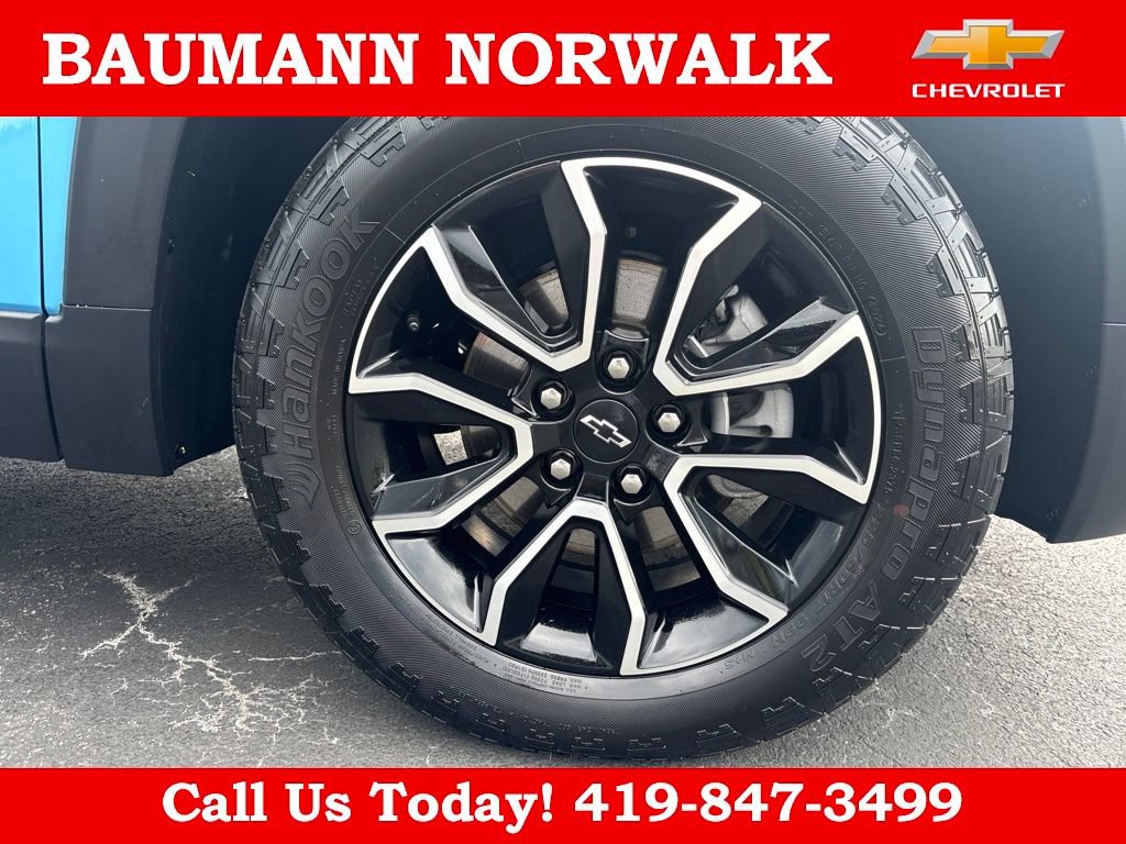 Used 2025 Chevrolet TrailBlazer ACTIV w/ Convenience Package AWD/4WD image 9
