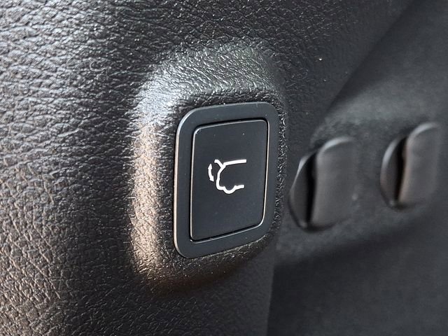 Used 2019 Jeep Cherokee Limited image 31
