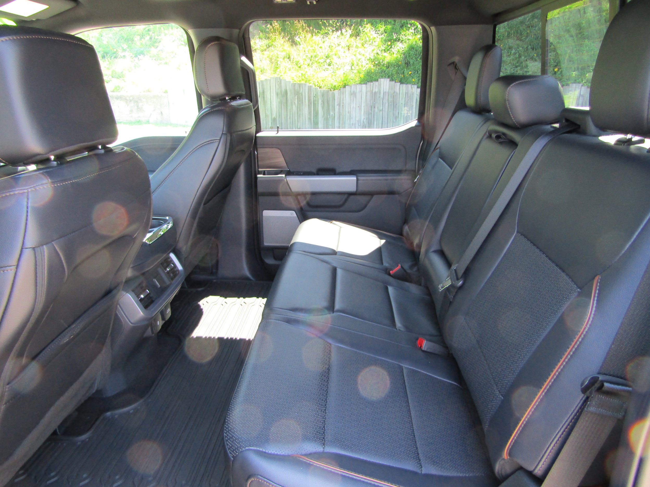 Used 2025 Ford F150 Lariat w/ Equipment Group 501A Mid AWD/4WD image 14