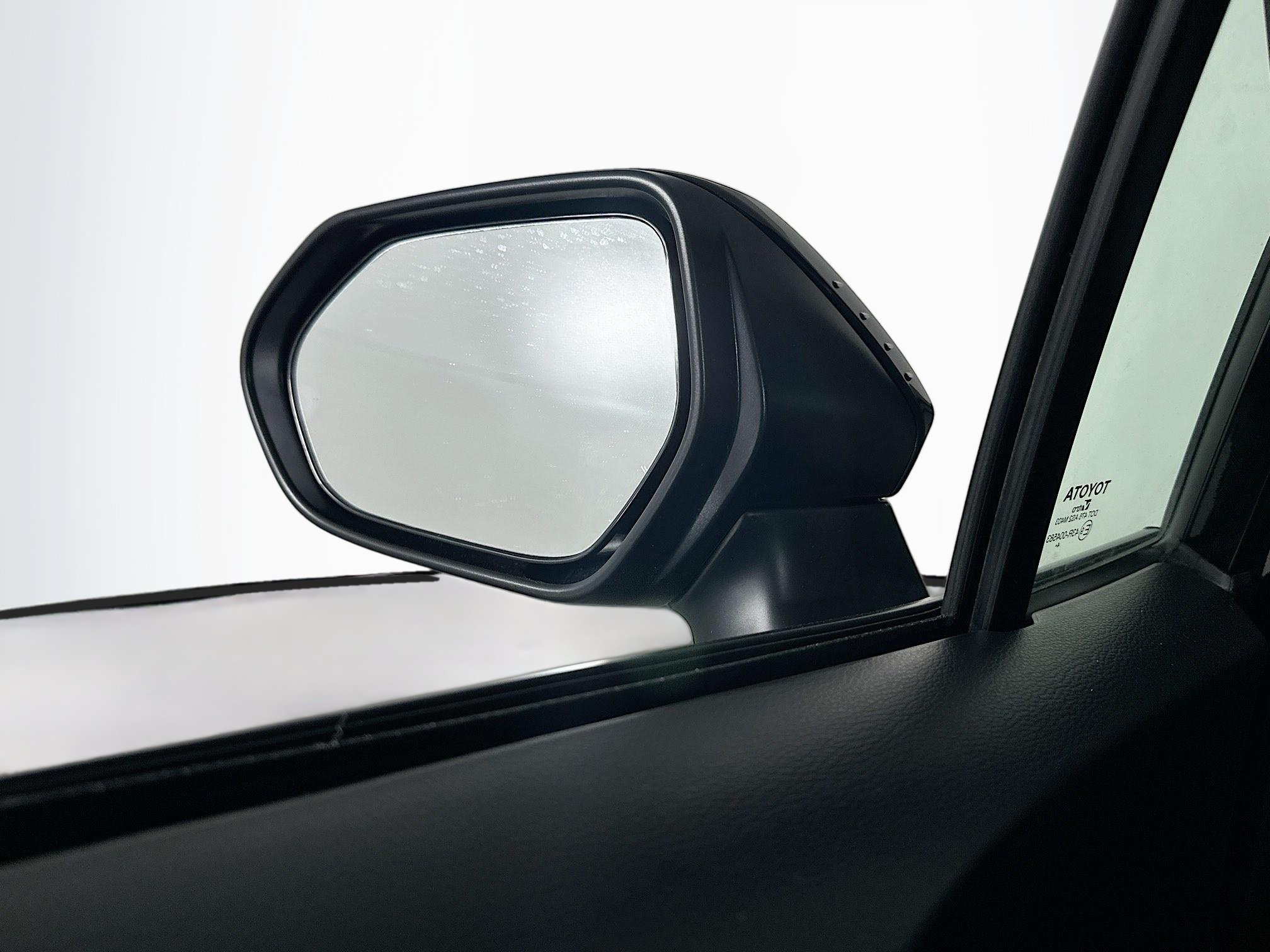 Used 2025 Toyota Corolla LE FWD image 16