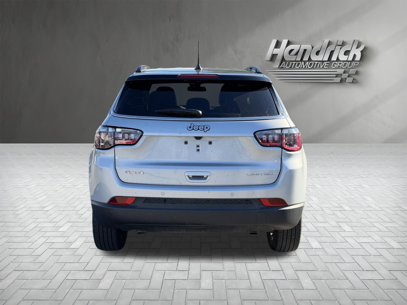 Used 2025 Jeep Compass Limited AWD/4WD image 8