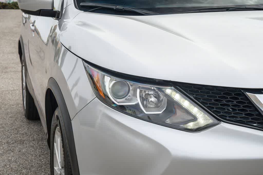 Used 2019 Nissan Rogue Sport S w/ Appearance Package FWD image 4