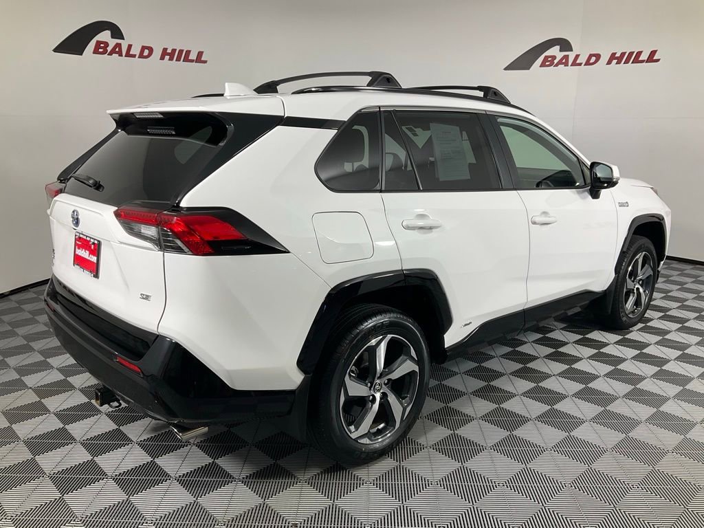 Used 2023 Toyota RAV4 SE image 6