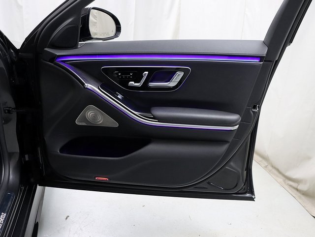 Certified 2022 Mercedes-Benz S 500 S 500 w/ AMG Line Package image 35