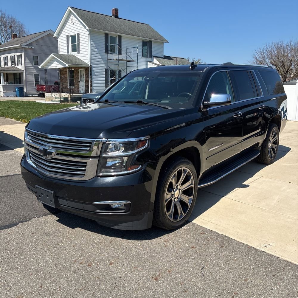 Used 2017 Chevrolet Suburban Premier image 2