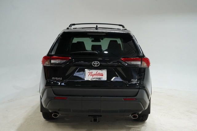 Used 2021 Toyota RAV4 XLE w/ Convenience Package image 6