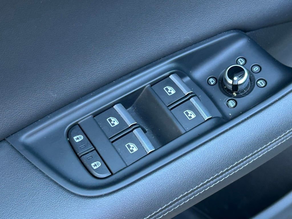 Used 2023 Audi Q7 3.0T Premium Plus w/ Premium Plus Package image 75