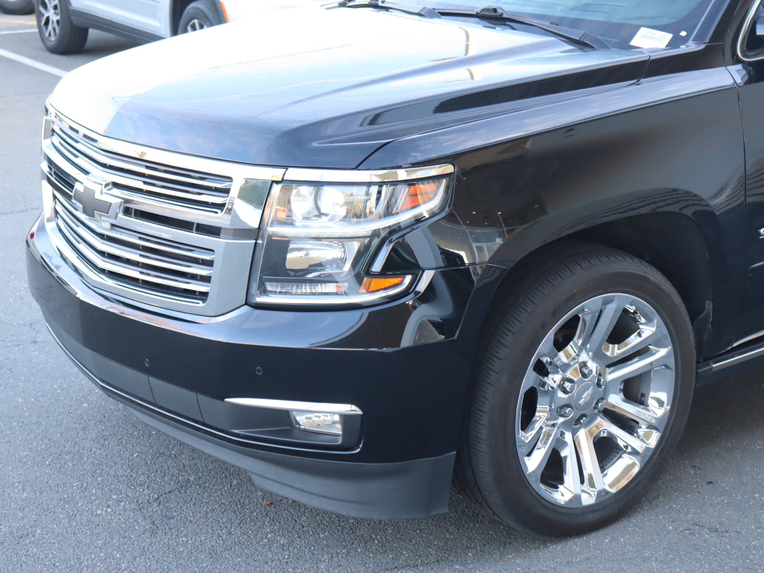 Used 2020 Chevrolet Suburban Premier w/ Premier Plus Edition image 6