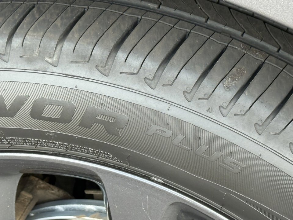 Used 2020 Chrysler Pacifica Touring-L Plus image 13