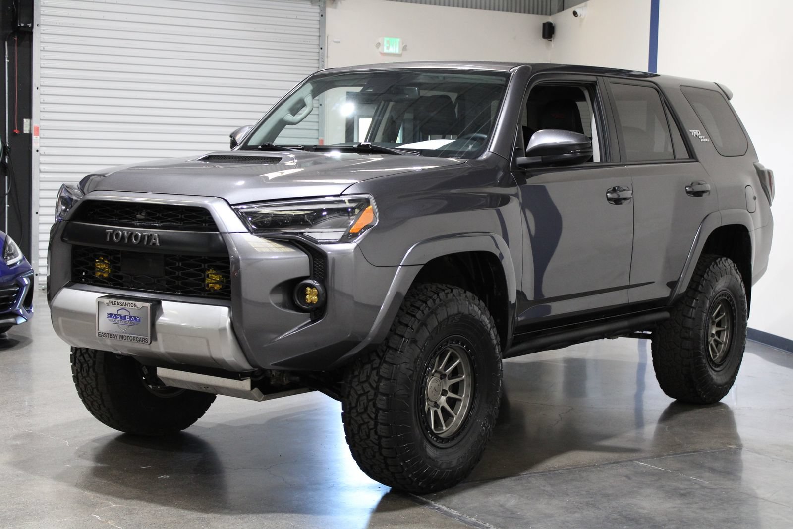 Used 2020 Toyota 4Runner TRD Off-Road Premium w/ Moonroof Package AWD/4WD image 10