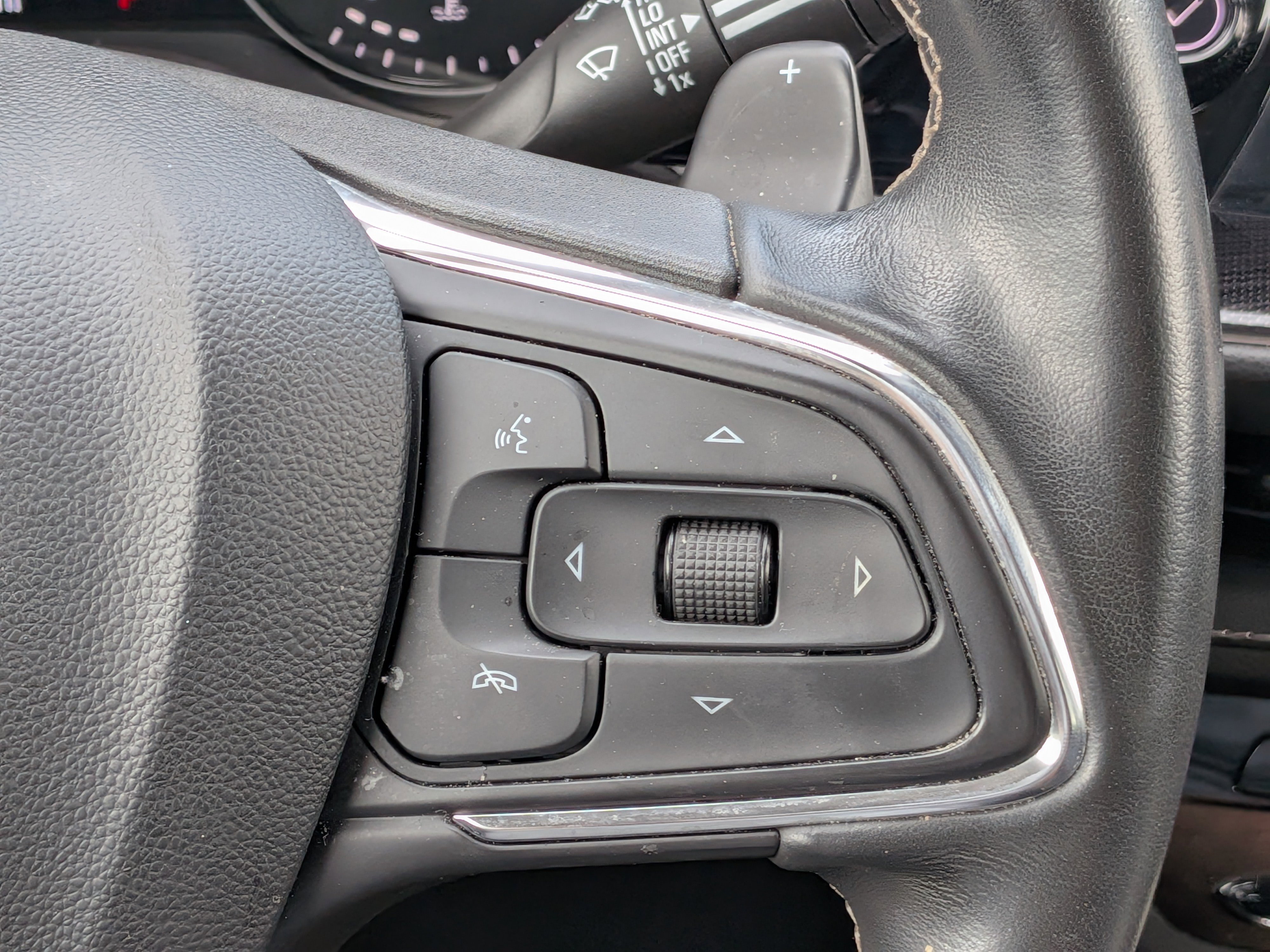 Certified 2023 Buick Envision Essence w/ Sport Touring Package FWD image 28