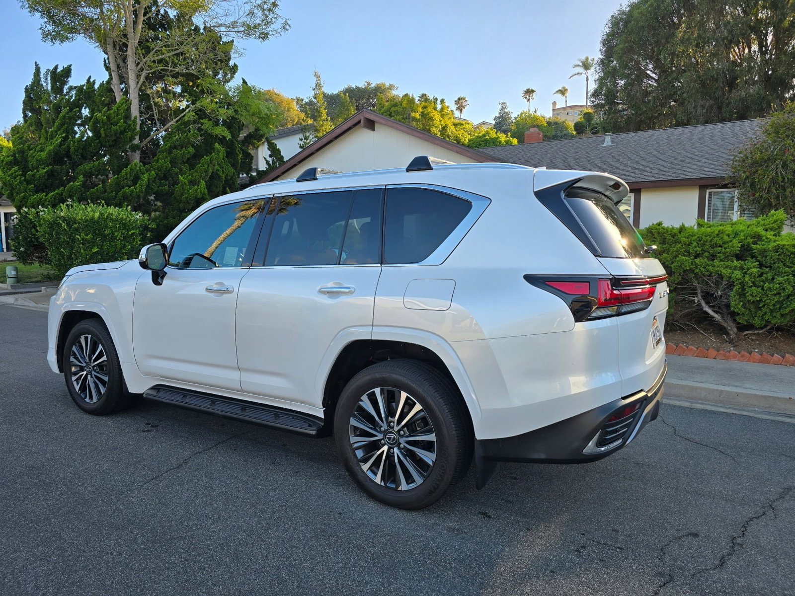 Used 2018 Bentley Bentayga AWD/4WD image 7