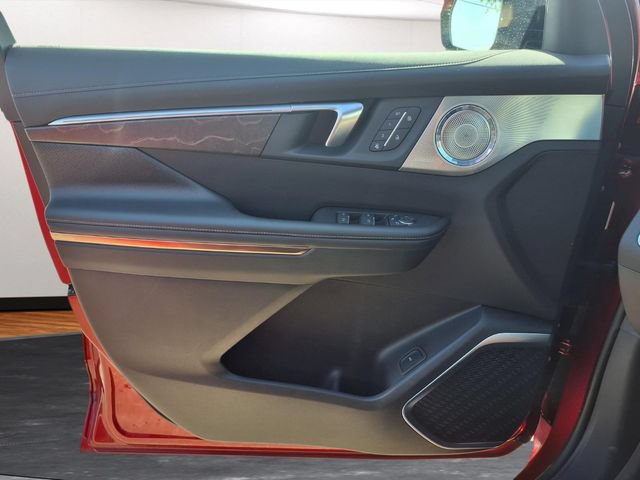 Certified 2025 Buick Enclave Avenir w/ Super Cruise Package AWD/4WD image 15