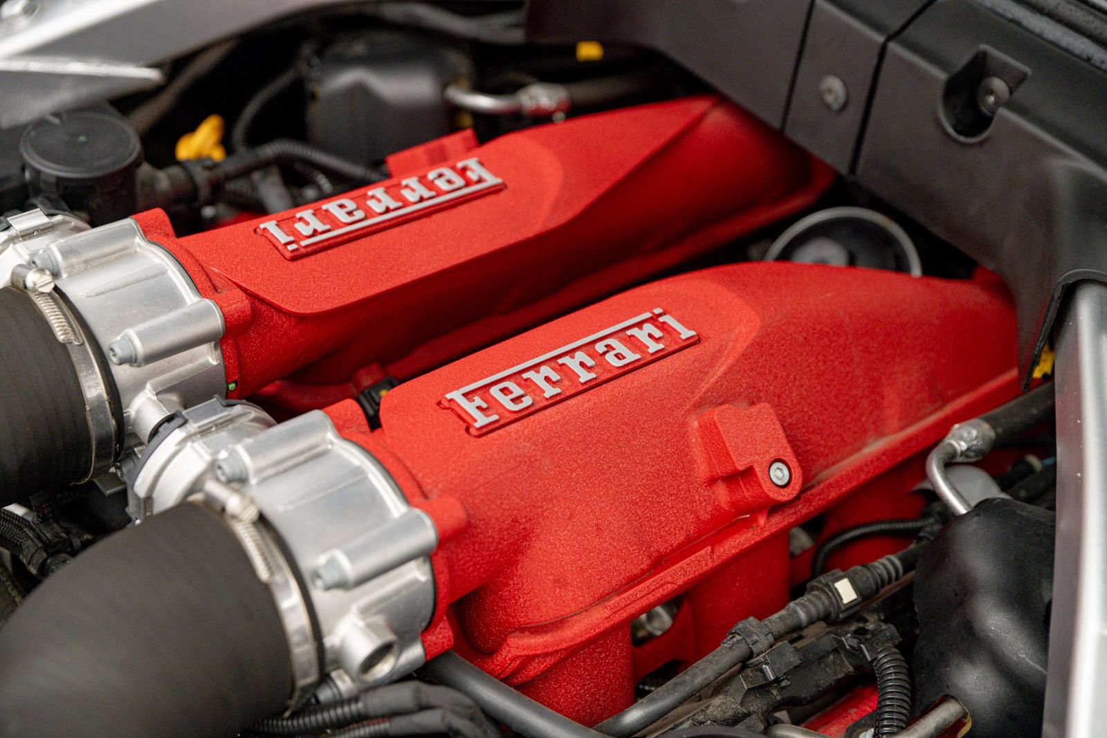 Used 2019 Ferrari Portofino RWD image 37
