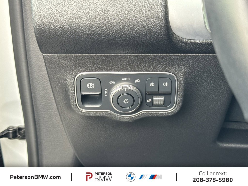 Used 2022 Mercedes-Benz GLB 250 4MATIC image 27