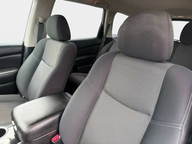 Used 2020 Nissan Pathfinder SV w/ Cargo Package FWD image 20