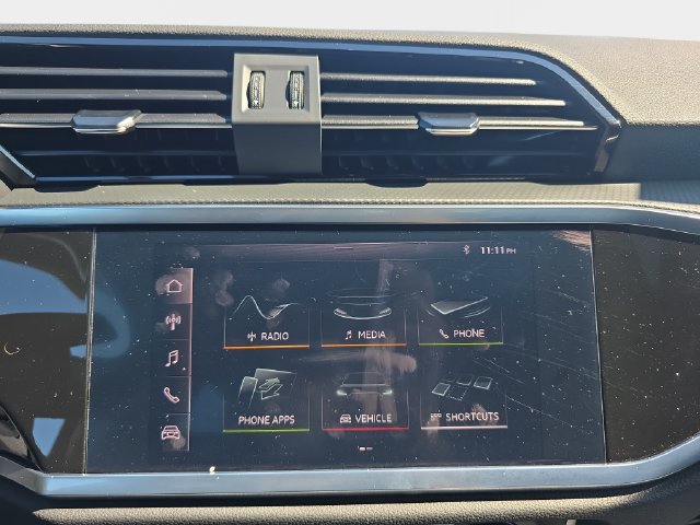 Used 2021 Audi Q3 2.0T Premium w/ Convenience Package AWD/4WD image 24