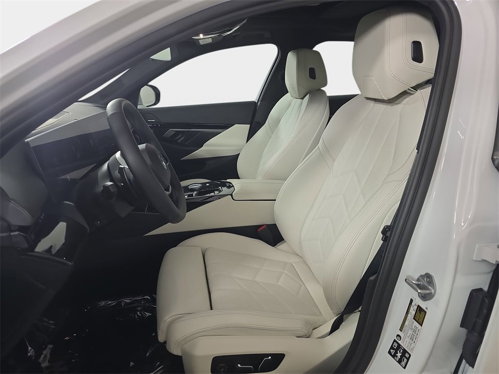 Used 2026 BMW 530i xDrive w/ Premium Package image 18