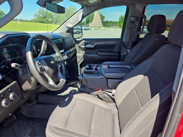 Used 2023 Chevrolet Silverado 1500 LT AWD/4WD image 9