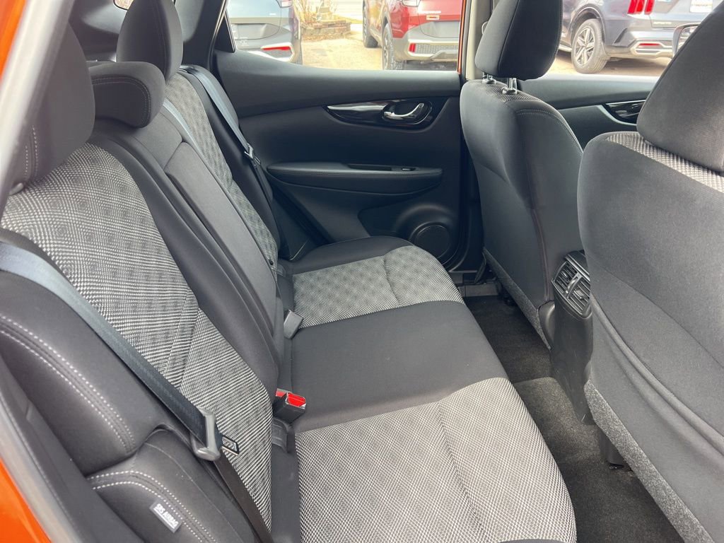 Used 2020 Nissan Rogue Sport SV w/ All-Weather Package image 14