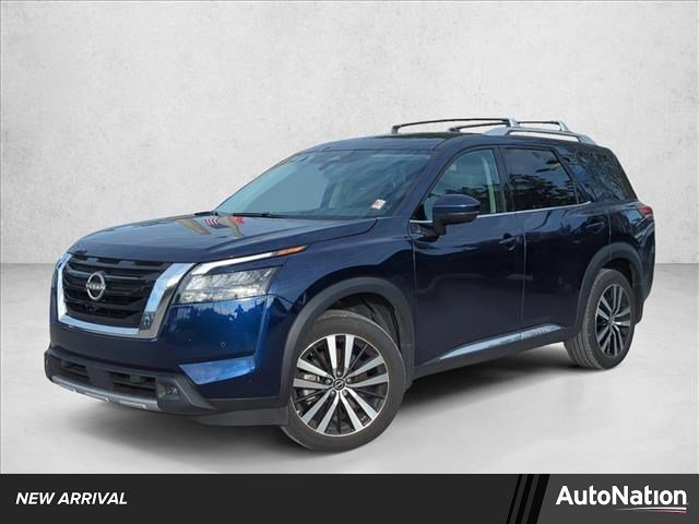 Used 2025 Nissan Pathfinder Platinum w/ Cargo Package FWD image 1