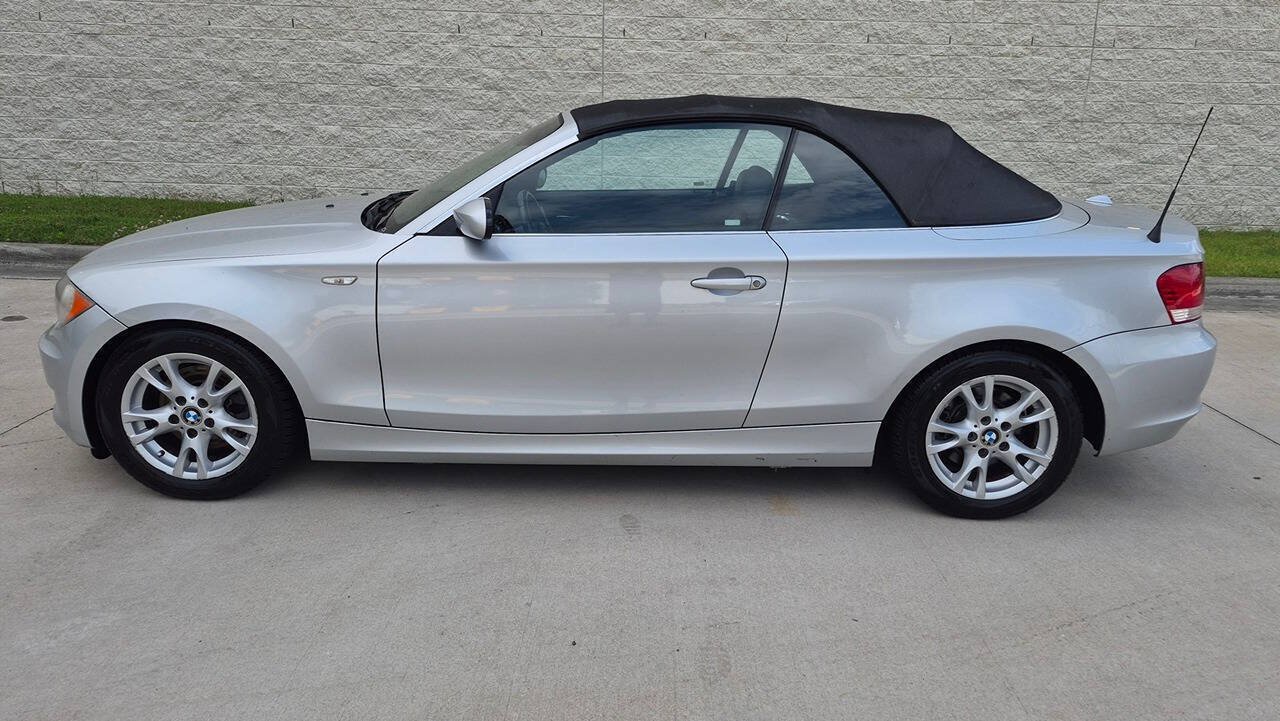 Used 2008 BMW 128i Convertible RWD image 4