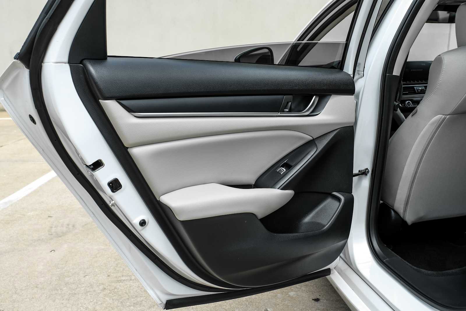 Used 2018 Honda Accord LX image 45
