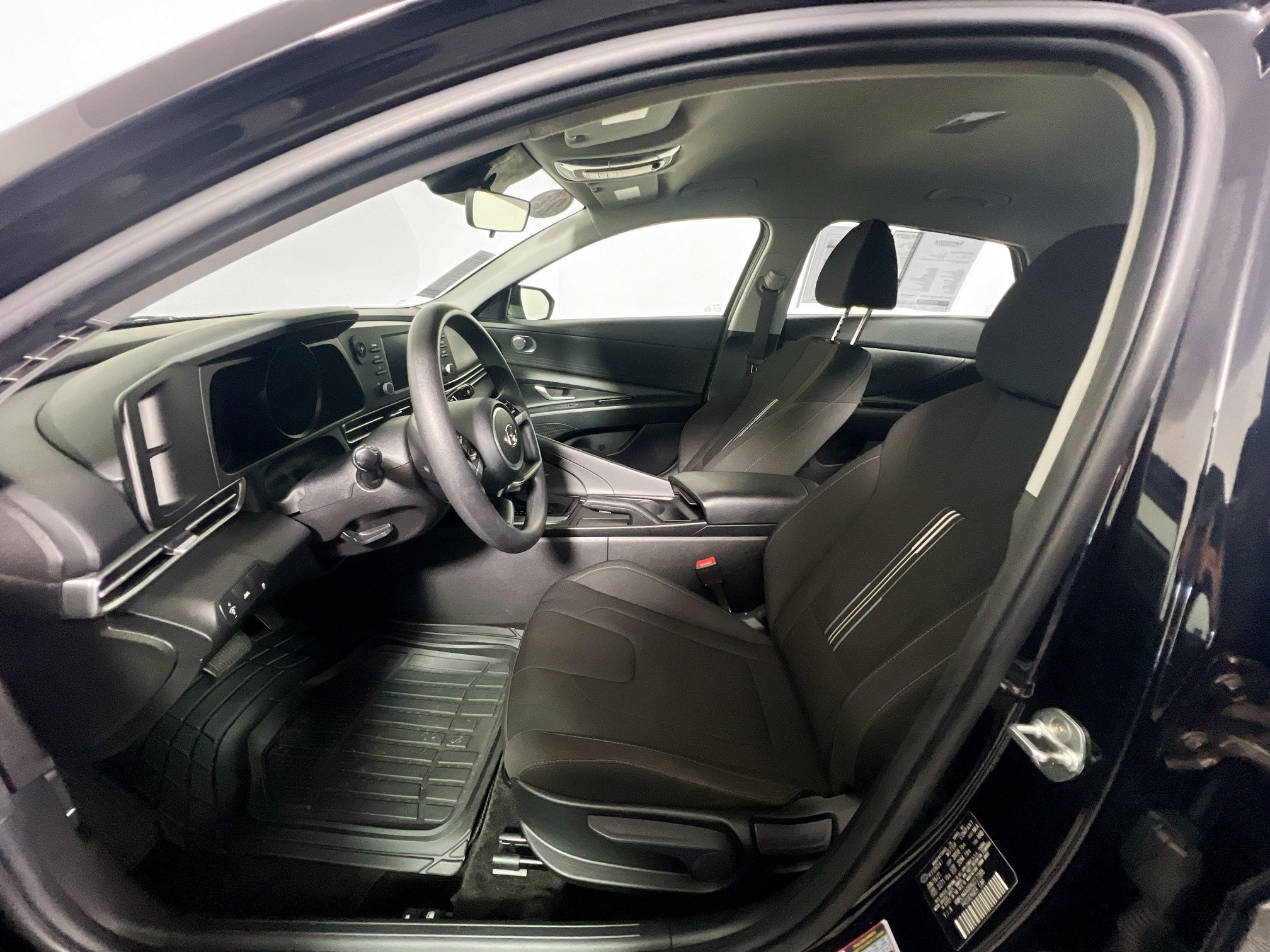 Used 2022 Hyundai Elantra SEL w/ Cargo Package FWD image 13