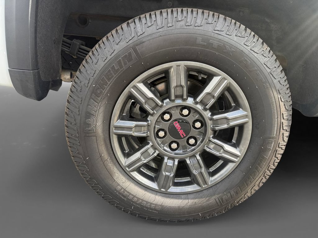 Used 2024 GMC Sierra 1500 AT4X AWD/4WD image 10