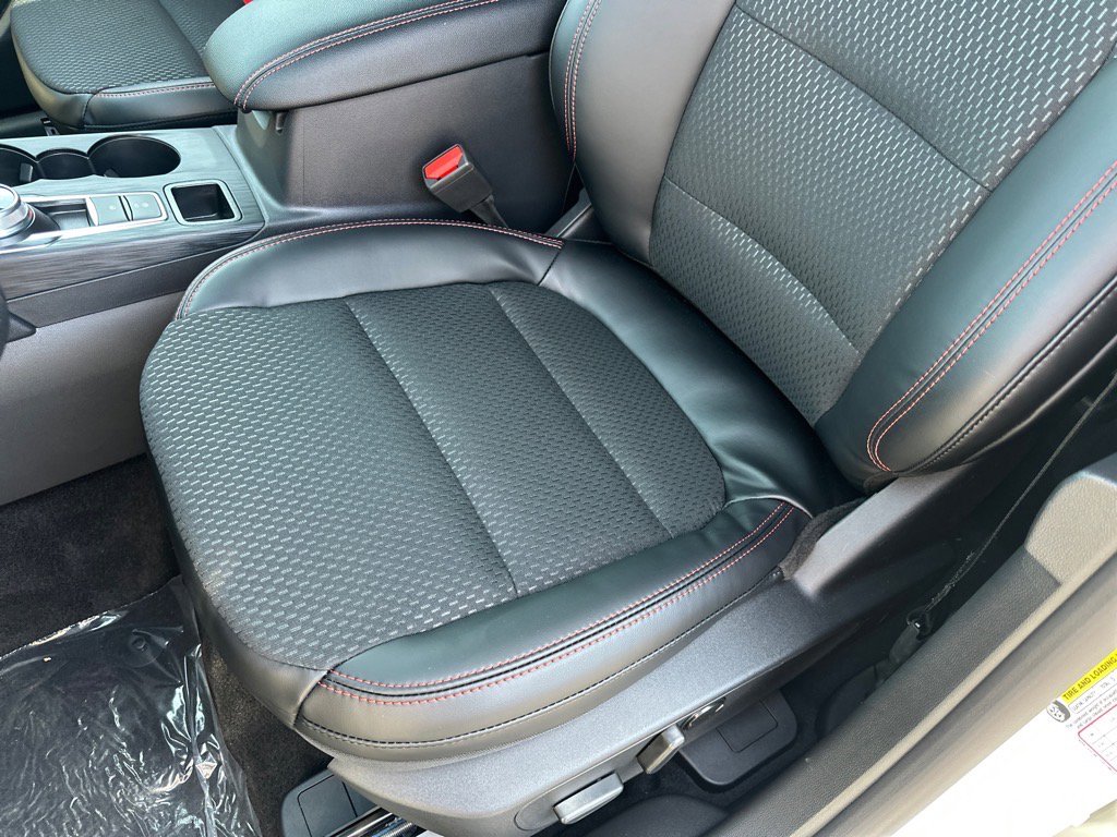 New 2025 Ford Escape ST-Line w/ Tech Pack #1 image 13