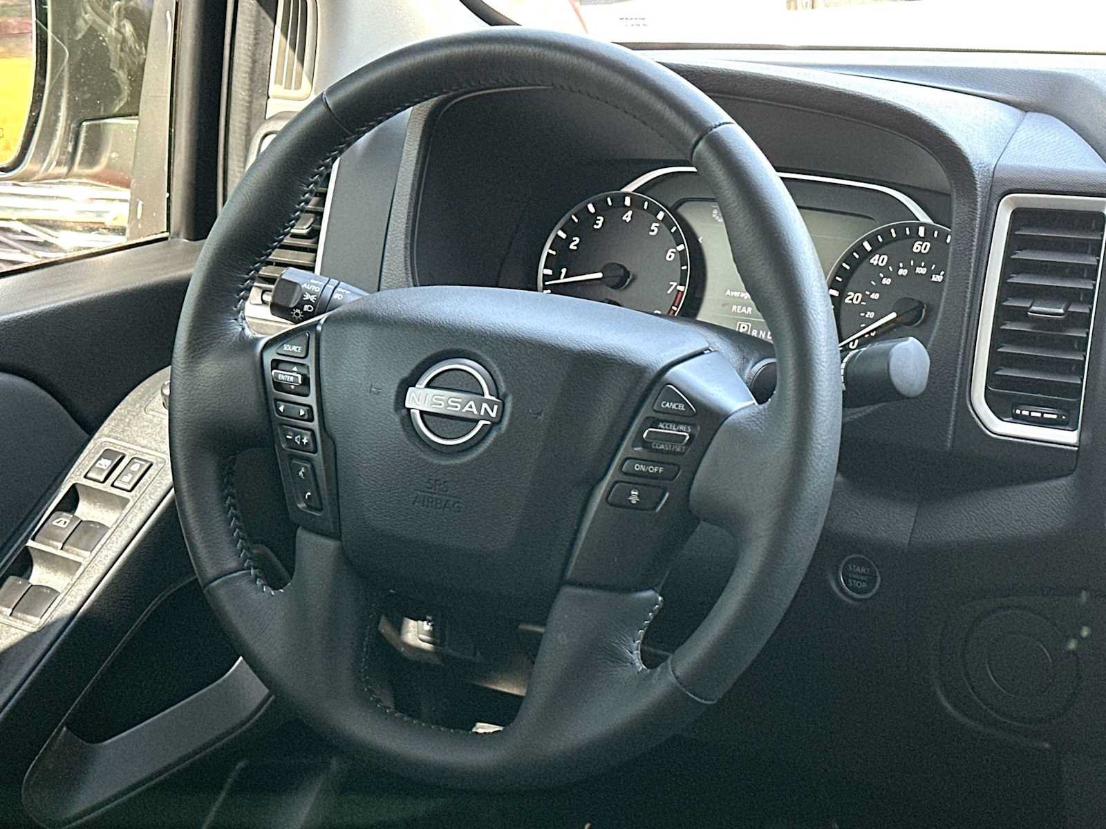 Used 2024 Nissan Frontier SV w/ SV Convenience Package RWD image 27
