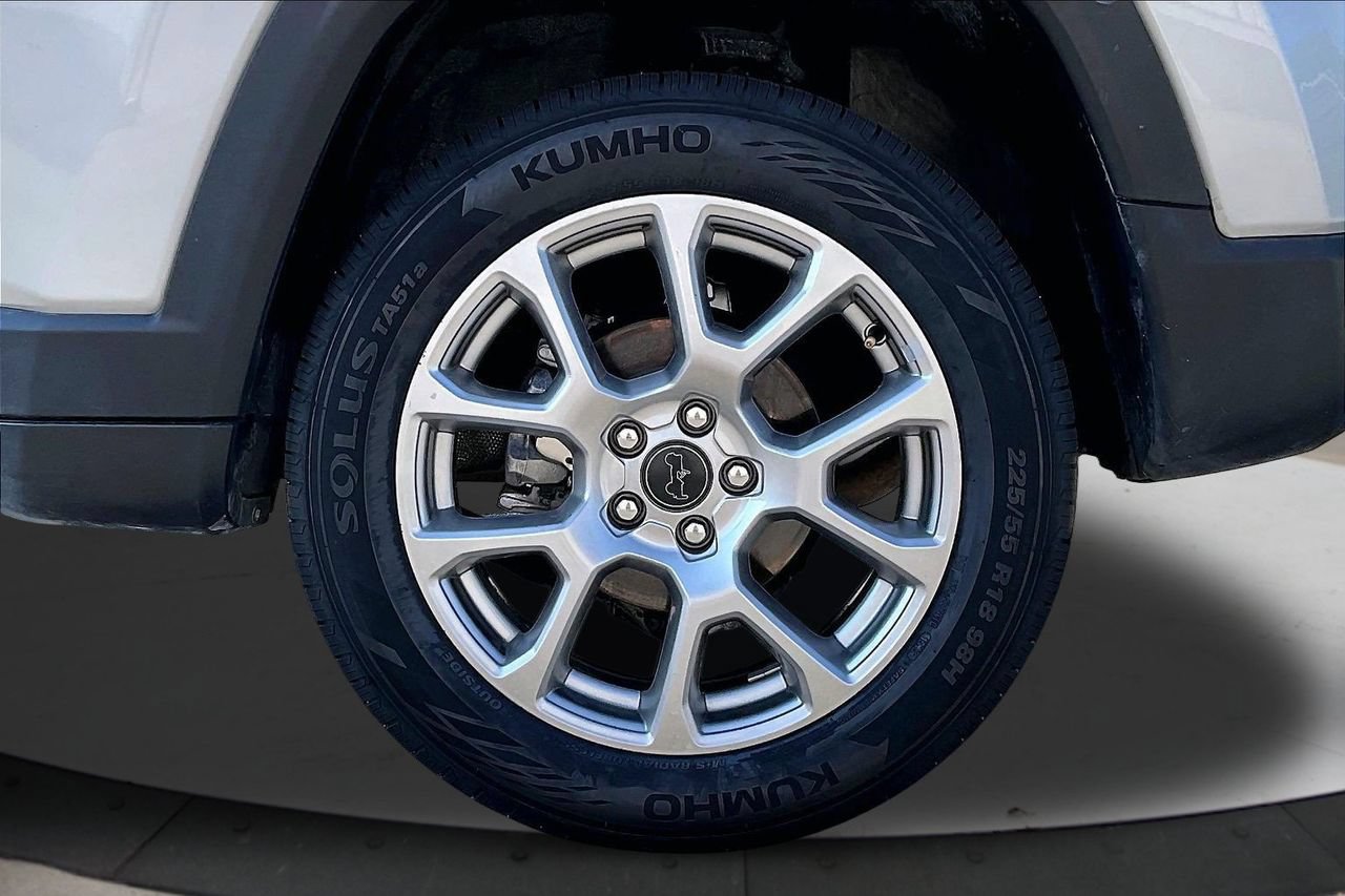Used 2025 Jeep Compass Limited AWD/4WD image 34