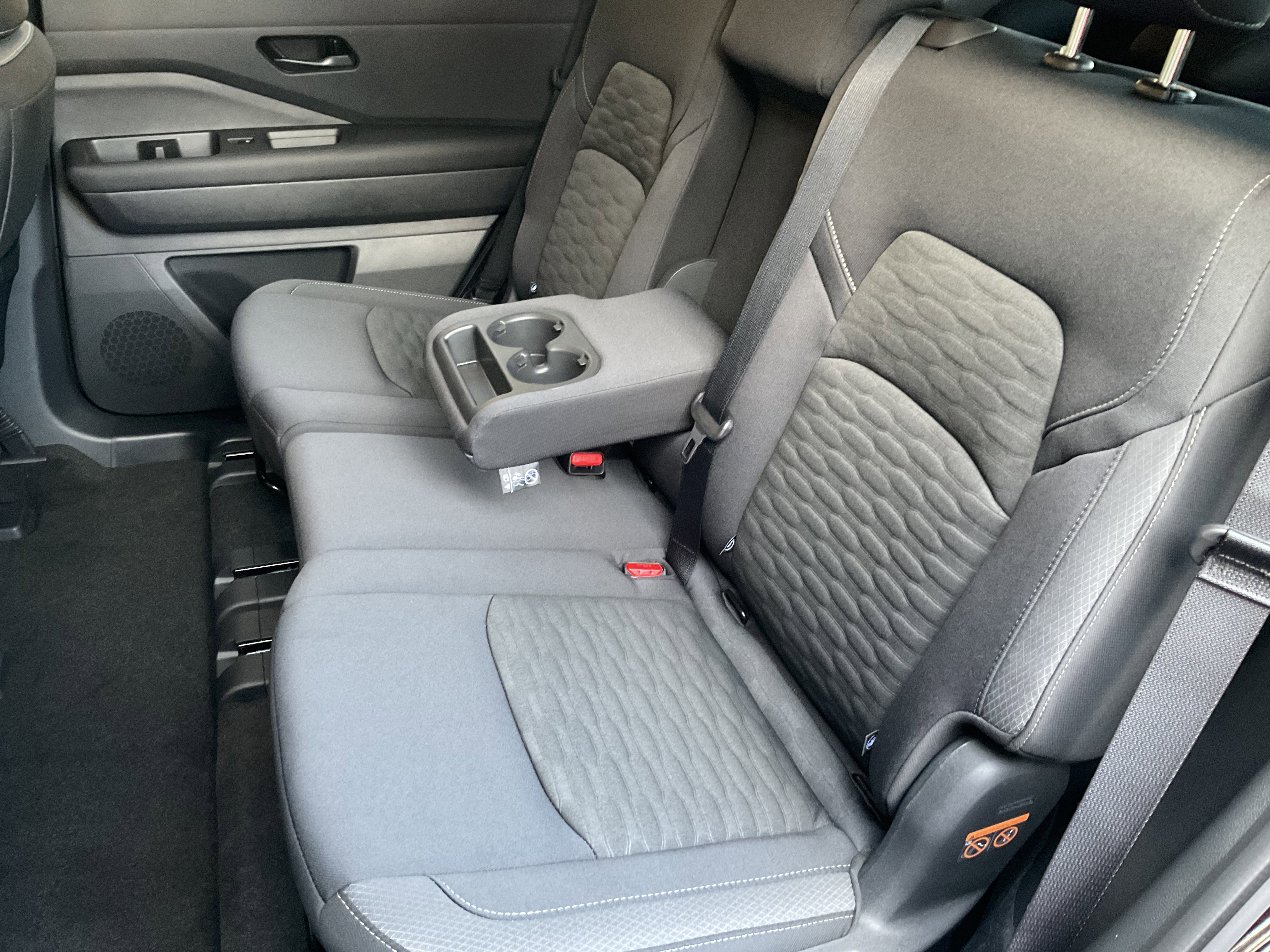 Used 2025 Nissan Pathfinder SV w/ Black Appearance Package image 38