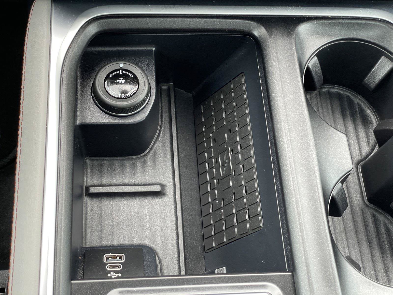 Used 2025 Ford Expedition Active AWD/4WD image 26