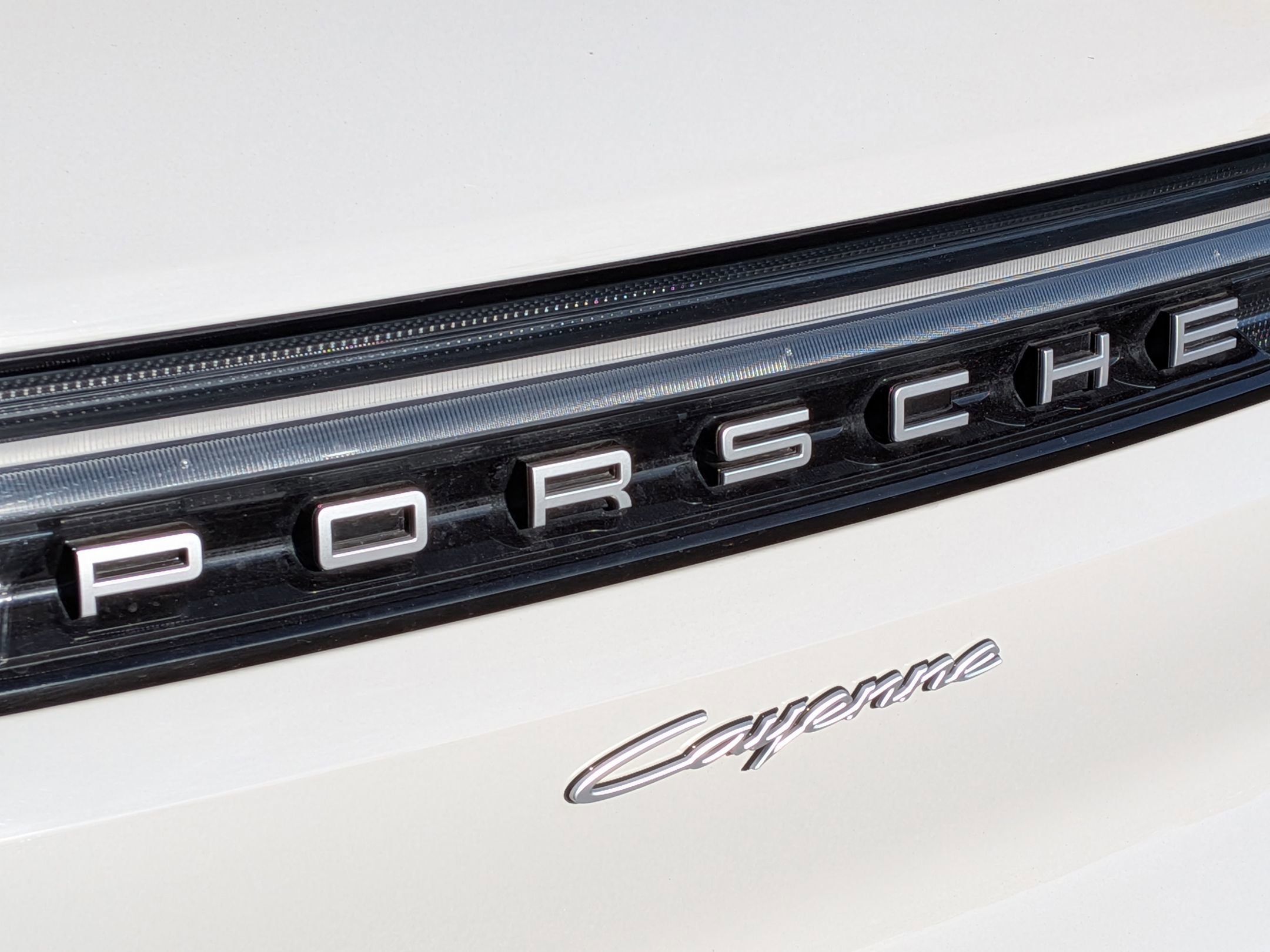 Used 2025 Porsche Cayenne GTS AWD/4WD image 35